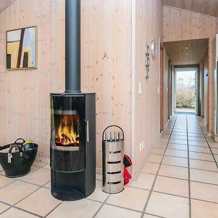 6 Person In Oksbol-by Traum *