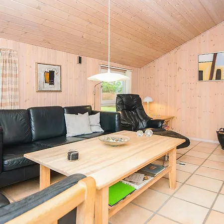 Three-bedroom In 28