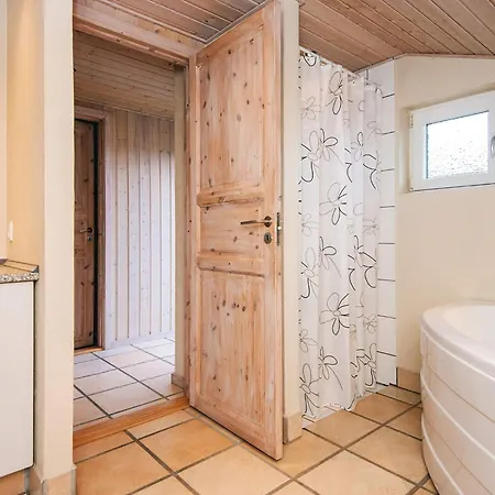 Three-bedroom In 28