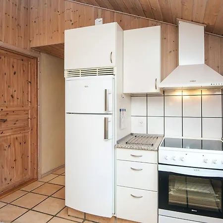 Three-bedroom In 28 Holiday home