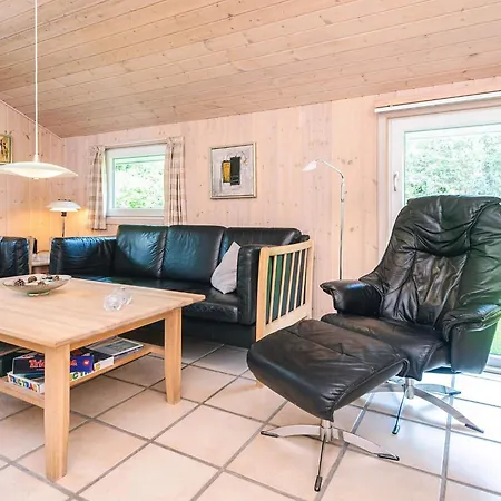 6 Person In Oksbol-by Traum *