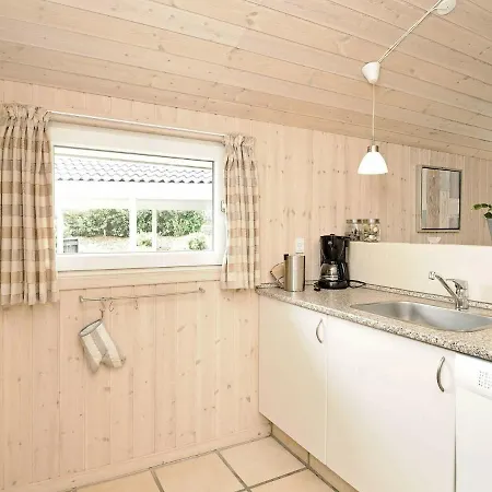 Casa de Férias Three-bedroom In 28 Oksbøl