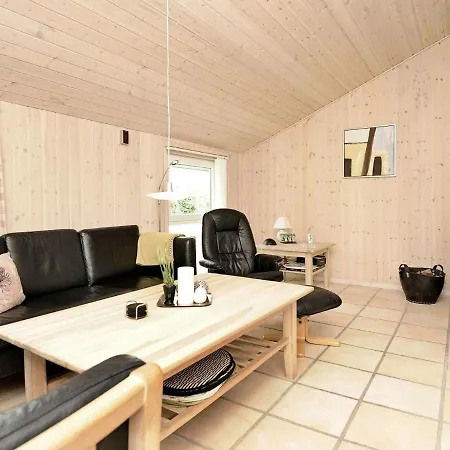 Three-bedroom In 28 * Oksbøl
